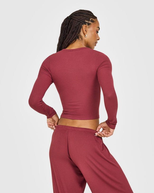 12DAYSONER_AT_HOME_NIGHT_LONG_SLEEVE_TOP_BURNTCHERRYRED_251105_PDP_1440x1800_02_650x.jpg