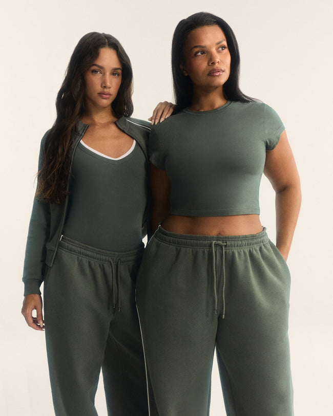 12DAYSONER_ONER_COTTON_FITTED_GRAPHIC_BABY_T-SHIRT_DARKKHAKI_251007_PDP_1440x1800_02_650x.jpg