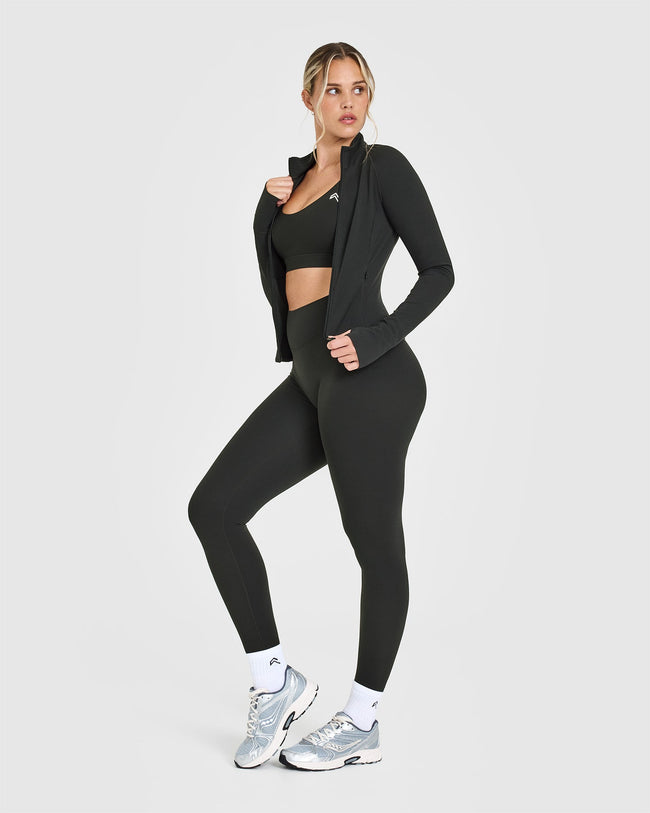 240927_SOFTMOTION_JACKET_SOFTBLACK_PDP_1440x1800_03_650x.jpg