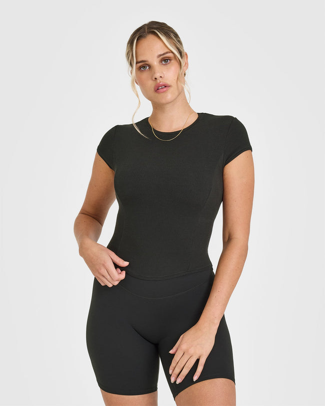 240927_SOFTMOTION_MELLOW_RIB_MID_T-SHIRT_SOFTBLACK_PDP_1440x1800_01_650x.jpg