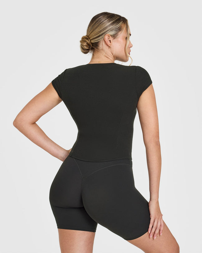 240927_SOFTMOTION_MELLOW_RIB_MID_T-SHIRT_SOFTBLACK_PDP_1440x1800_02_650x.jpg