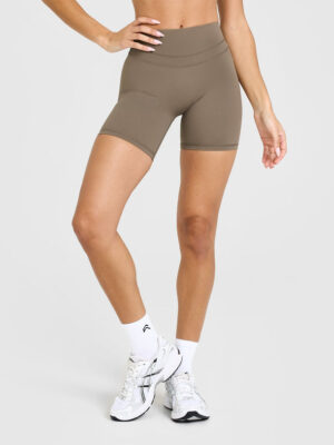 UNIFIED HIGH WAISTED SHORTS 6"