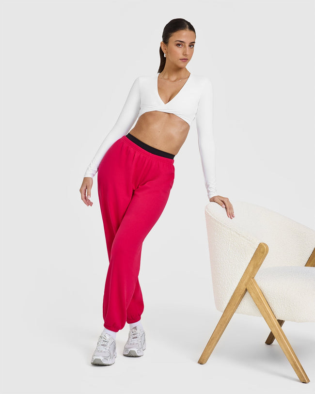 250107_VDAY_UNIFIED_TWIST_FRONT_LONG_SLEEVE_CROP_TOP_WHITE_PDP_1440x1800_03_650x.jpg