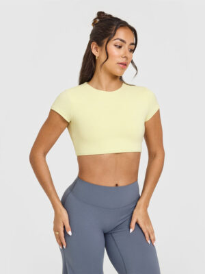 SOFTMOTION SHORT SLEEVE CROP TOP
