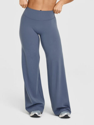 SOFTMOTION STRAIGHT LEG PANTS WITH WHITE LOGO