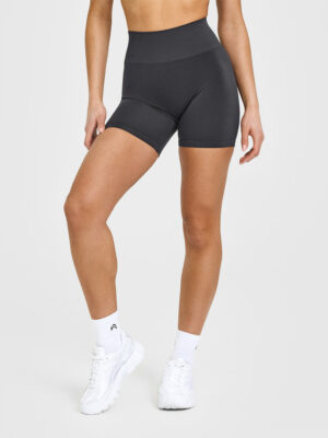 EFFORTLESS SEAMLESS SHORTS WITH WHITE LOGO