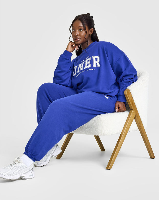 250225_STRONG_IS_A_STATEMENT_MID-WEIGHT_SWEATSHIRT_PRINTED_LOGO_SPACEBLUE_PDP_1440x1800_05_650x.jpg