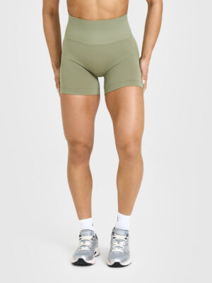 EFFORTLESS SEAMLESS SHORTS WITH WHITE LOGO