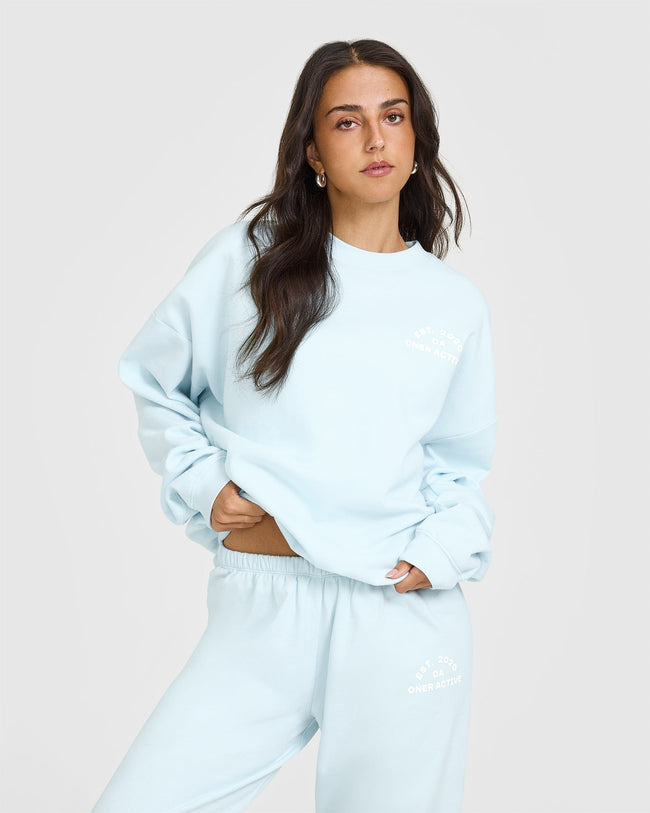 250306_BEYOND_MOVEMENT_LIGHTWEIGHT_SWEATSHIRT_PRINTED_GRAPHIC_CLOUDBLUE_PDP_1440x1800_01_650x.jpg