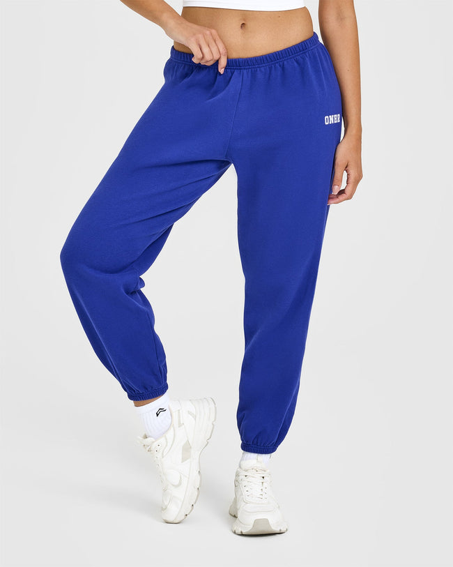 250306_STRONGISASTATEMENT_MID-WEIGHT_JOGGER_PRINTED_LOGO_SPACEBLUE_PDP_1440x1800_01_650x.jpg