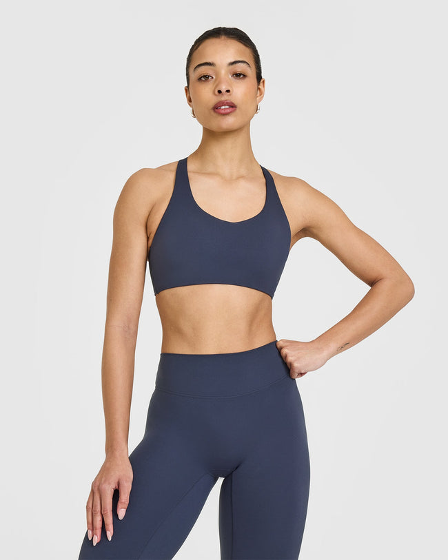 250328_APRILNOOS_SOFTMOTION_SPORTSBRA_TRUEBLUE_PDP_1440x1800_01_650x.jpg