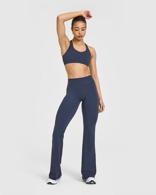 250328_APRILNOOS_SOFTMOTION_SPORTSBRA_TRUEBLUE_PDP_1440x1800_03_650x.jpg