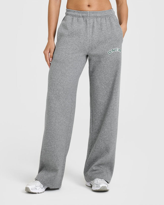 250328_LIFESTYLE_BAU_FOUNDATIONS_GRAPHIC_STRAIGHT_LEG_JOGGERS_CHARCOALMARL_PDP_1440x1800_01_650x.jpg