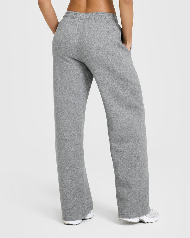 250328_LIFESTYLE_BAU_FOUNDATIONS_GRAPHIC_STRAIGHT_LEG_JOGGERS_CHARCOALMARL_PDP_1440x1800_02_650x.jpg