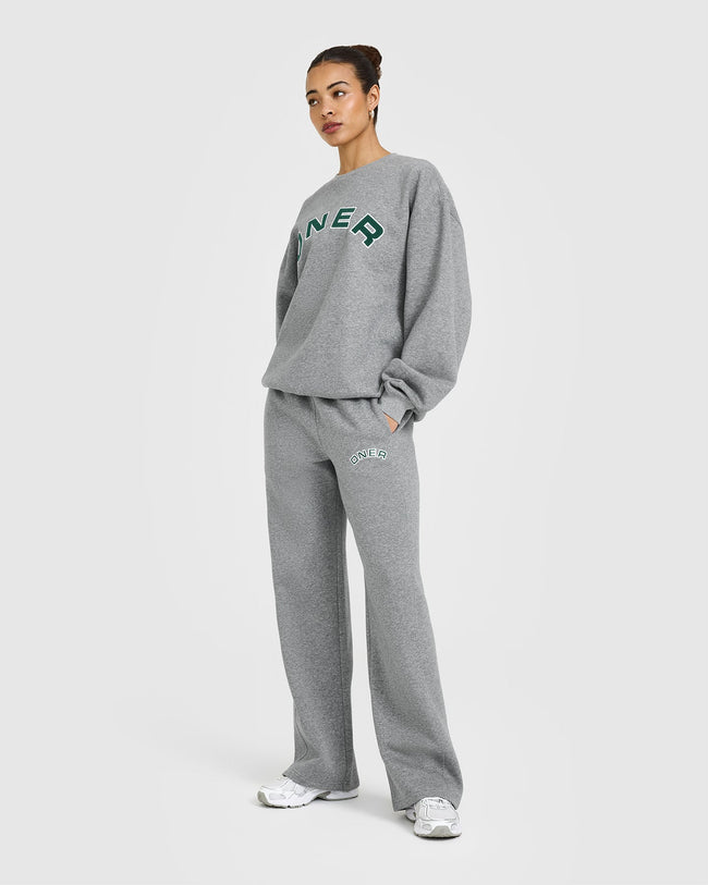 250328_LIFESTYLE_BAU_FOUNDATIONS_GRAPHIC_STRAIGHT_LEG_JOGGERS_CHARCOALMARL_PDP_1440x1800_03_650x.jpg