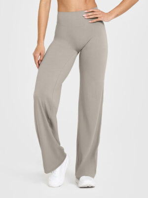 SOFTMOTION STRAIGHT LEG PANTS WITH WHITE LOGO