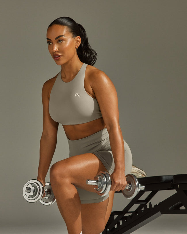 250414_SUMMERSEASONAL_EASYLIFT_HIGH_NECK_SPORTS_BRA_WARMSAND_PDP_1440x1800_02_650x.jpg