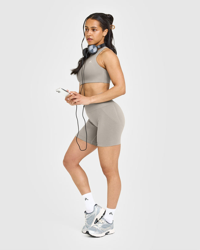 250414_SUMMERSEASONAL_EASYLIFT_HIGH_NECK_SPORTS_BRA_WARMSAND_PDP_1440x1800_03_650x.jpg