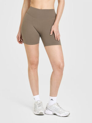 SOFTMOTION SHORTS 6" WITH WHITE LOGO