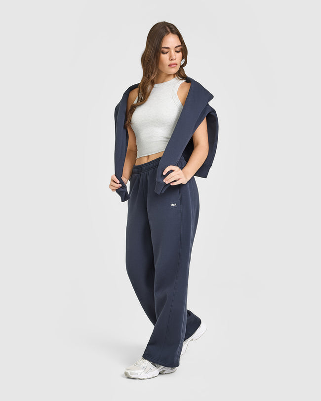 BAU_FOUNDATIONS_STRAIGHT_LEG_JOGGER_TRUEBLUE_250827_PDP_1440x1800_03_650x.jpg