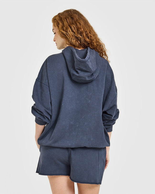 BAU_RAW_LOUNGE_OVERSIZED_HOODIE_WASHEDTRUEBLUE_250715_PDP_1440x1800_02_650x.jpg