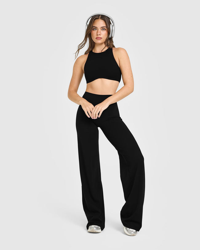 BAU_SOFTMOTION_HIGH_NECK_SPORTS_BRA_BLACK_250805_PDP_1440x1800_03_650x.jpg