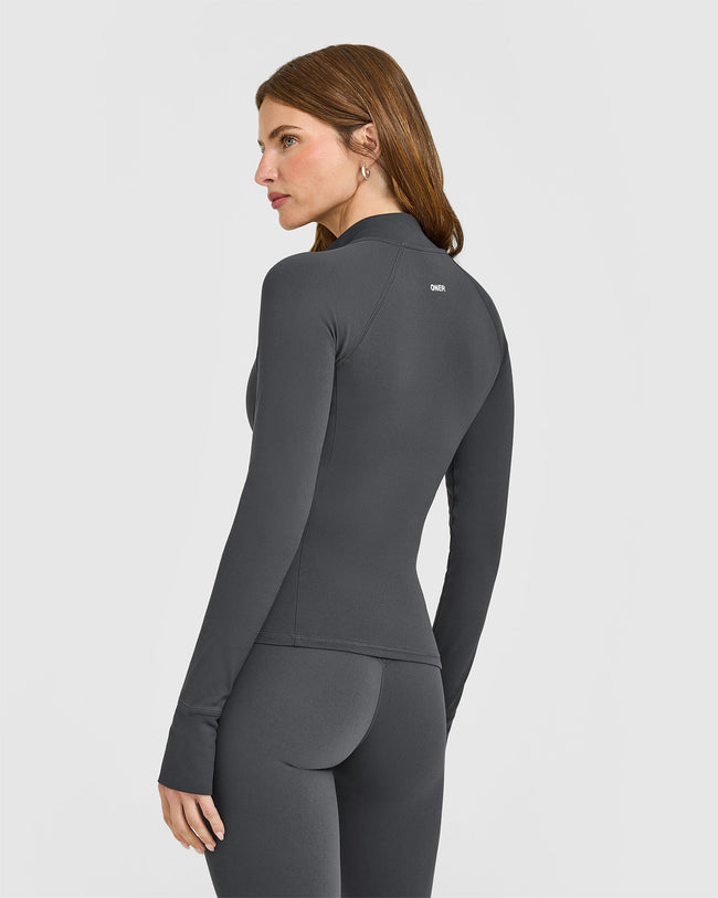 BAU_SOFTMOTION_JACKET_COAL_250804_PDP_1440x1800_02_650x.jpg