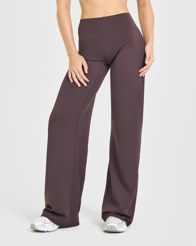 BAU_SOFTMOTION_STRAIGHT_LEG_BOTTOMS_UMBERBROWN_250716_PDP_1440x1800_01_0393cdfb-1d77-433b-a758-cf48602b5a4a_650x.jpg