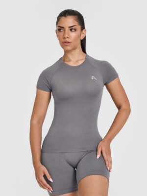 GO TO SEAMLESS FITTED TOP