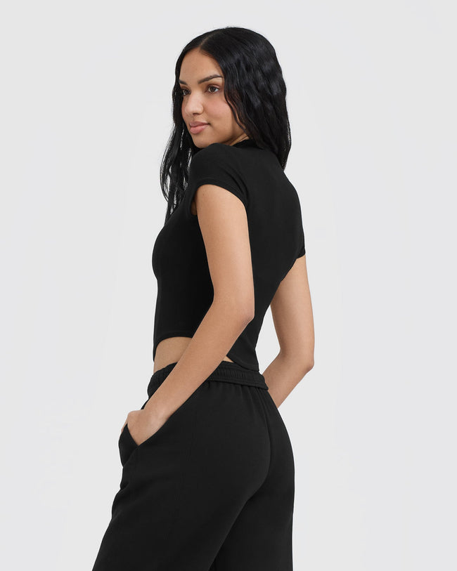 MELLOW_RIB_MOCK_NECK_CROP_T-SHIRT_BLACK_02_650x.jpg