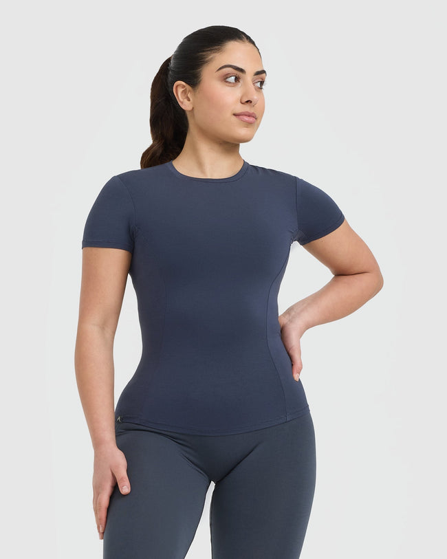 MELLOW_SOFT_SHORT_SLEEVE_T-SHIRT_TRUE_NAVY_01_650x.jpg