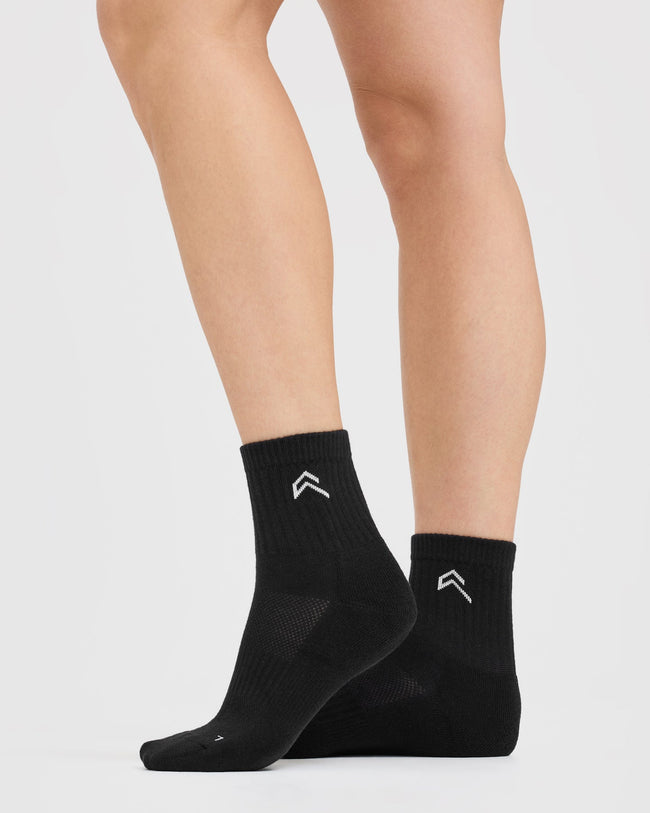 MID_CREW_SOCKS_BLACK_03_650x.jpg