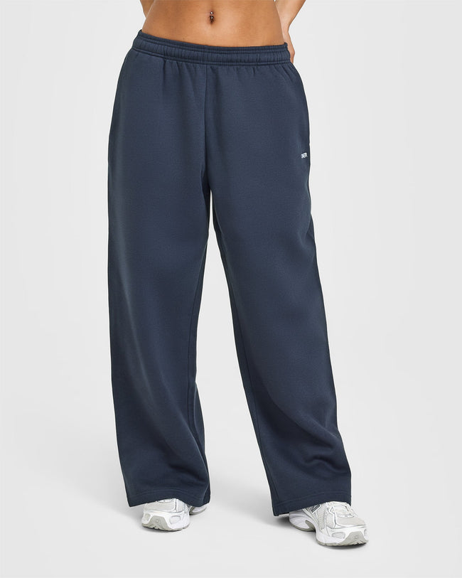 NOOS_FOUNDATIONS_OVERSIZED_STRAIGHT_LEG_JOGGER_TRUEBLUE_250813_PDP_1440x1800_01_918b7f5b-b161-4771-aba7-49ace936cf9a_650x.jpg