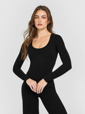 SOFTMOTION SCOOP NECK LONG SLEEVE TOP WITH BUILT IN BRA SHELF WITH WHITE LOGO