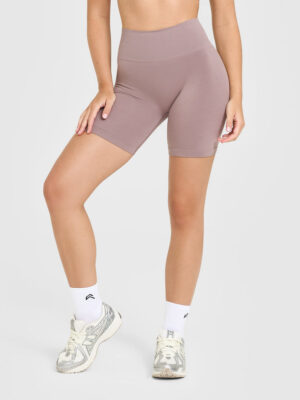 EFFORTLESS SEAMLESS SHORTS WITH WHITE LOGO