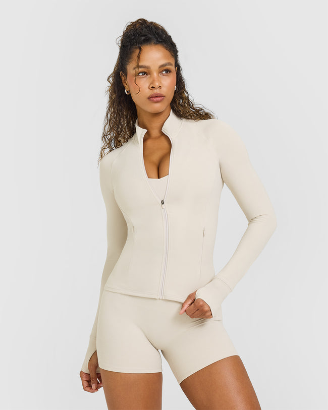 OUTDOOR_ACTIVE_REST_DAY_SOFTMOTION_JACKET_SAND_250828_PDP_1440x1800_01_650x.jpg