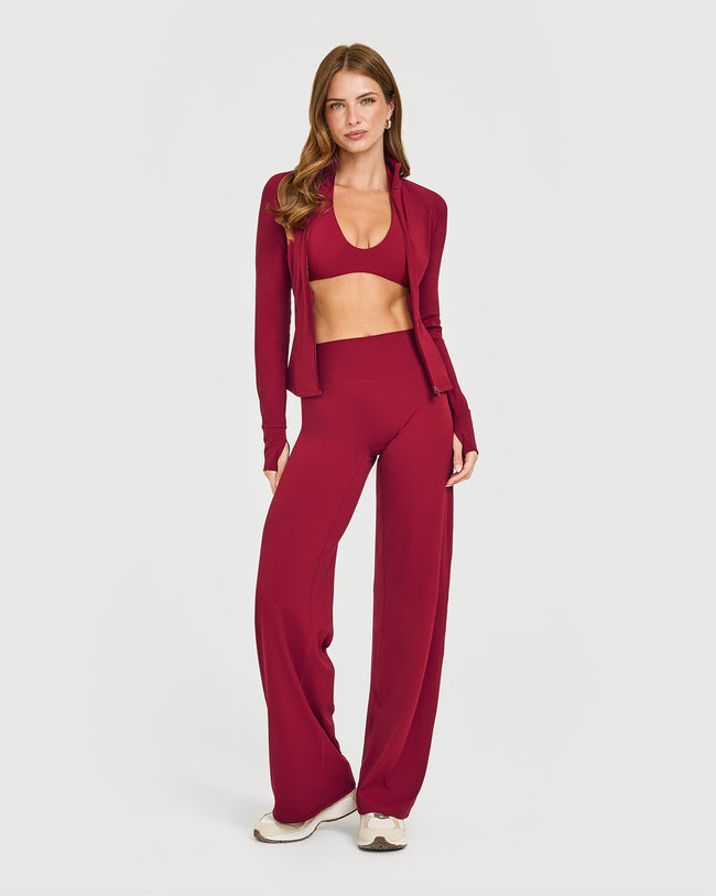 PAUSE_RECHARGE_SOFTMOTION_MINIMAL_HALTER_NECK_BRALETTE_RUBYRED_250702_PDP_1440x1800_03_650x.jpg