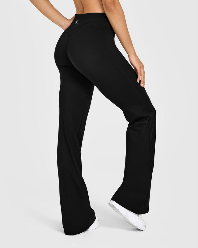 Q3COLOURINJECTION_UNIFIED_FLARED_BOTTOMS_BLACK_250619_PDP_1440x1800_02_650x.jpg