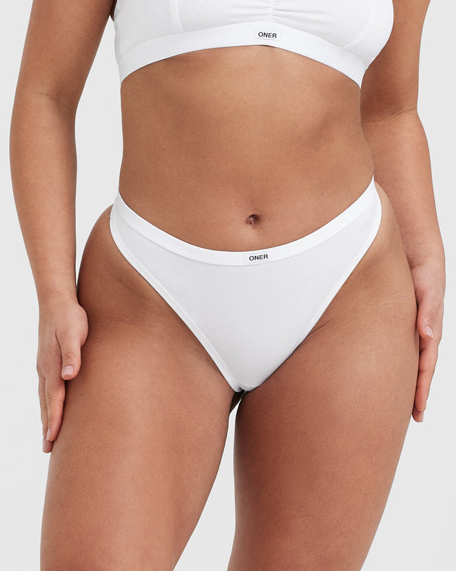 SOFT_CLASSIC_THONG_WHITE_01_650x.jpg