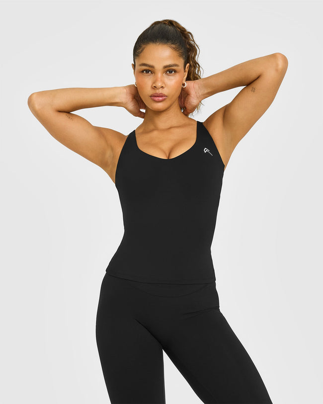 STRONGYETSOFT_UNIFIED_V-NECK_CROSS_BACK_VEST_WHITE_LOGO_BLACK_250728_PDP_1440x1800_01_650x.jpg