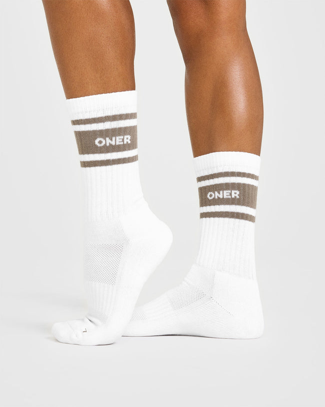 STRONGYETSOFT_VARSITY_LONG_CREW_SOCKS_2-PACK_MOSSBROWN_250728_PDP_1440x1800_03_650x.jpg