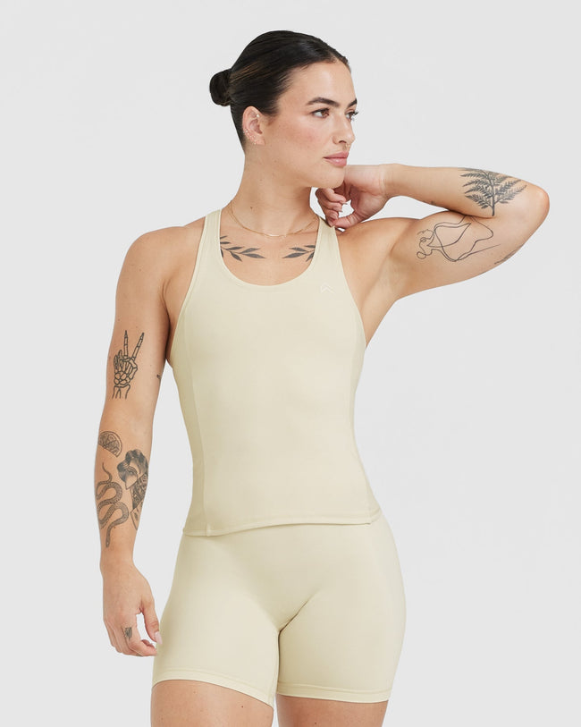 TIMELESS_VEST_VANILLA_CREAM_01_650x.jpg