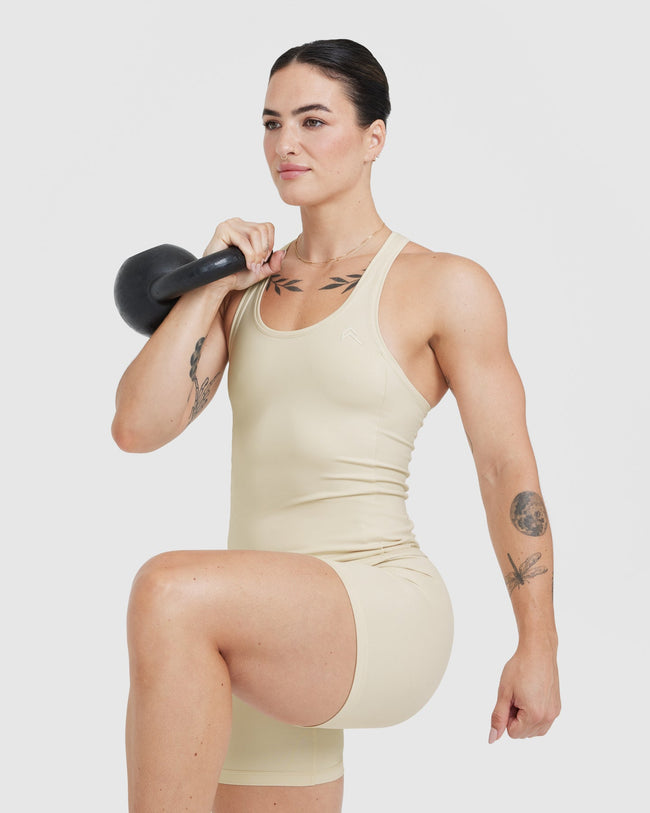 TIMELESS_VEST_VANILLA_CREAM_03_650x.jpg