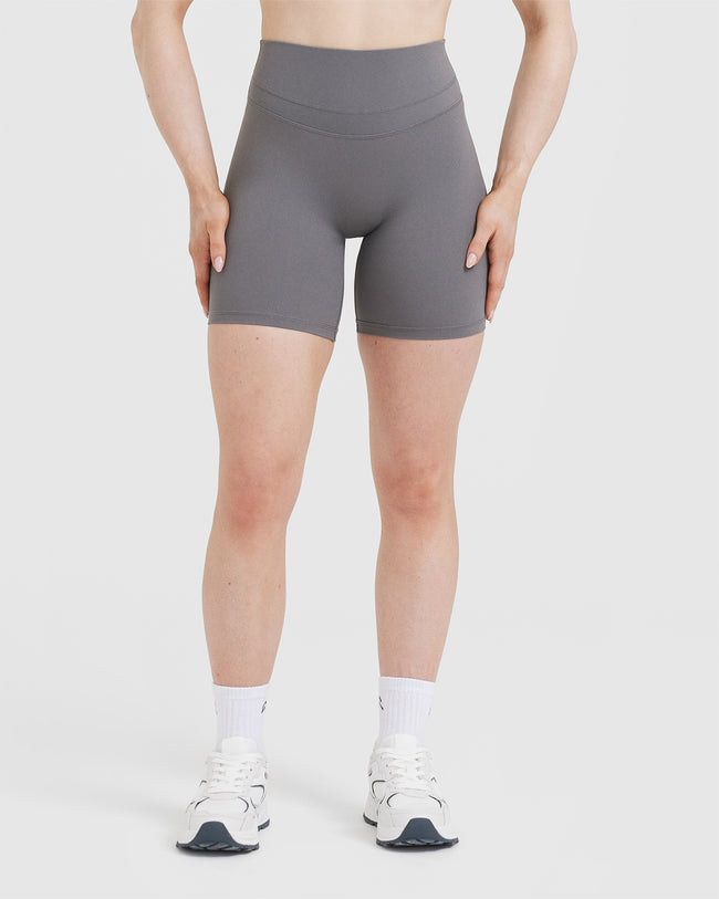 UNIFIED_HIGH_WAISTED_SHORT_ASH_GREY_PDP_1440x1800_01_51be0c38-d80d-4fe1-a914-751bfbb9cce6_650x.jpg
