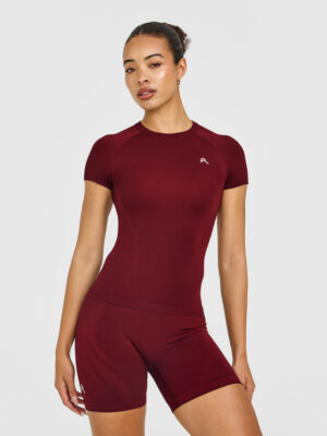 GO TO SEAMLESS FITTED TOP